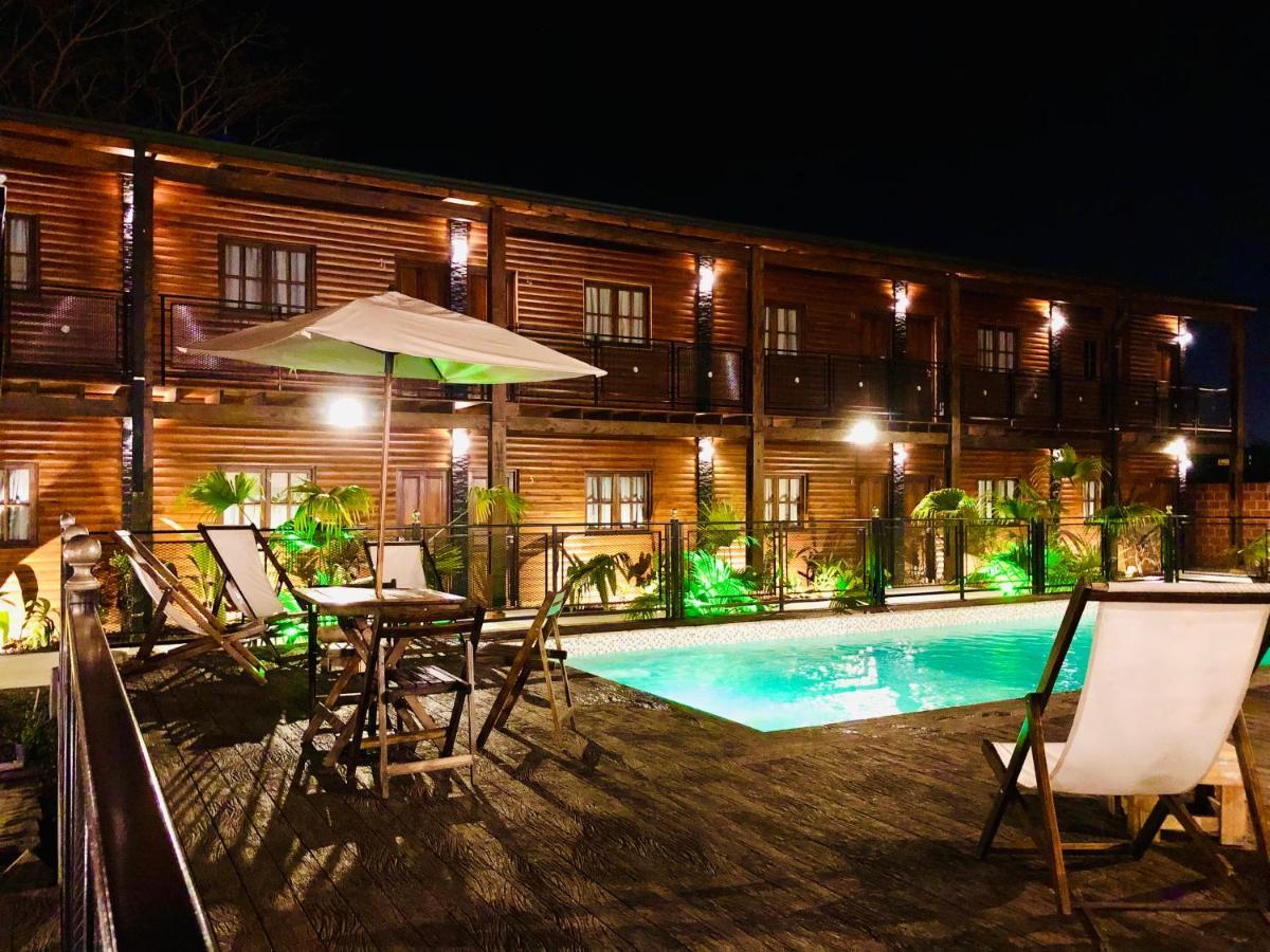 Hotel Alma Pura Puerto Iguazú Buitenkant foto