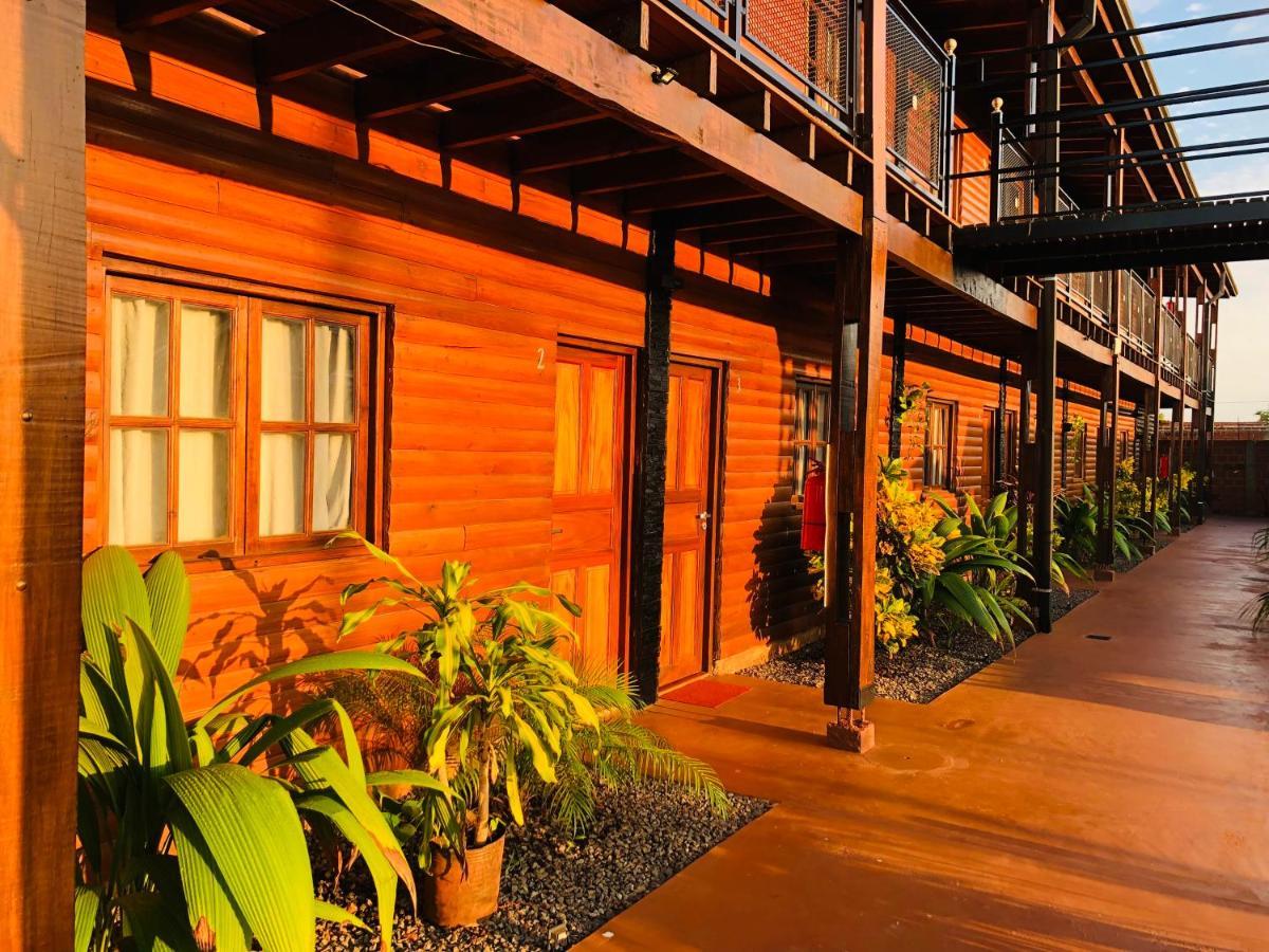 Hotel Alma Pura Puerto Iguazú Buitenkant foto