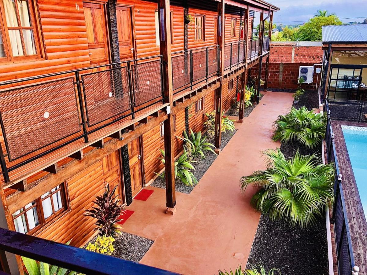Hotel Alma Pura Puerto Iguazú Buitenkant foto