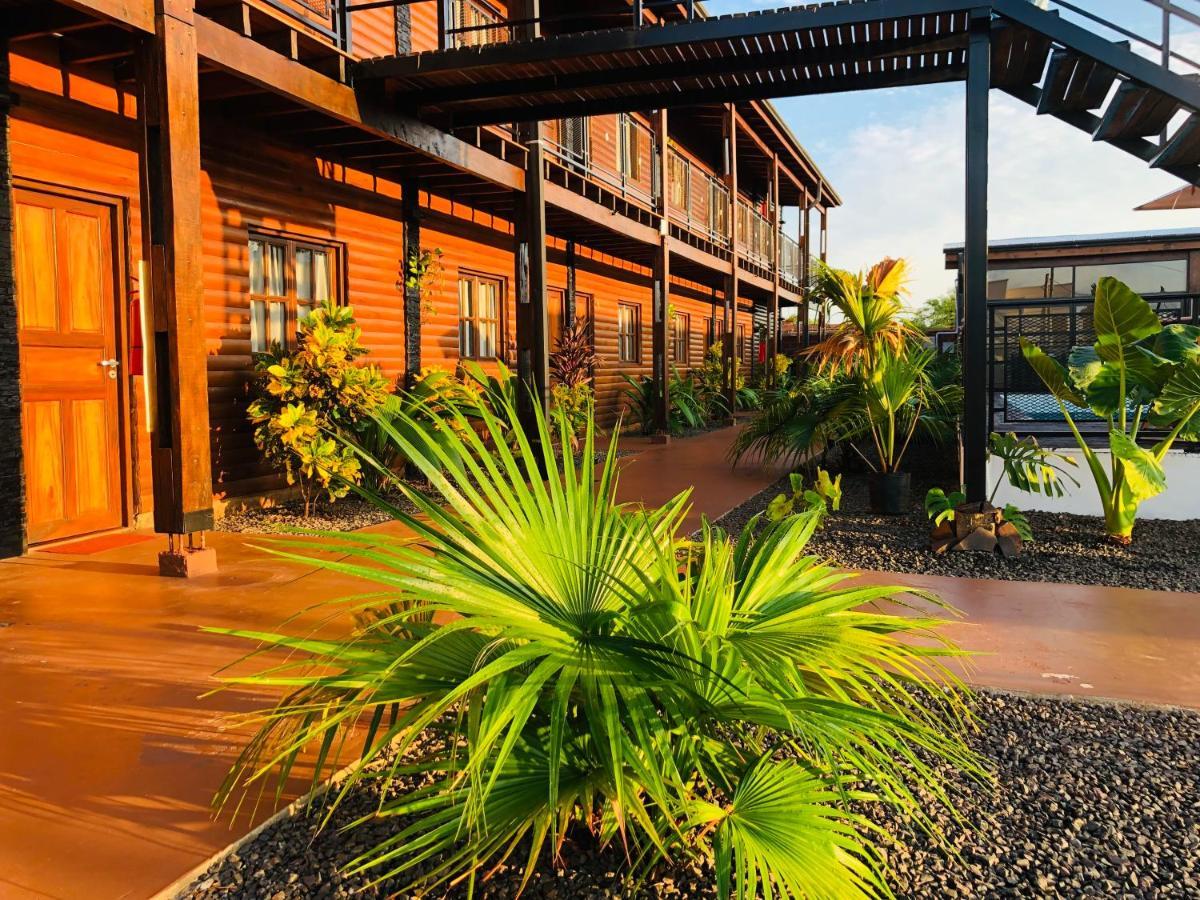 Hotel Alma Pura Puerto Iguazú Buitenkant foto