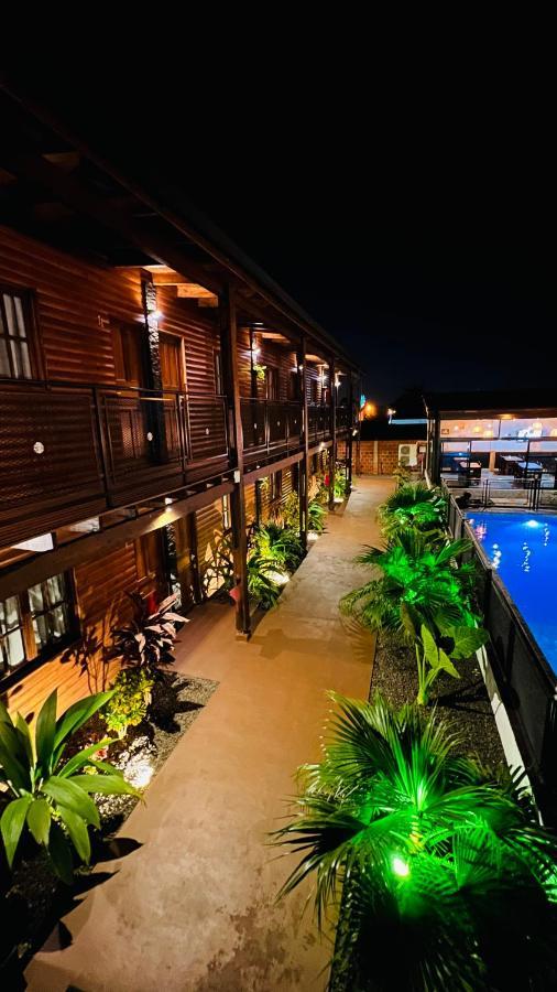 Hotel Alma Pura Puerto Iguazú Buitenkant foto